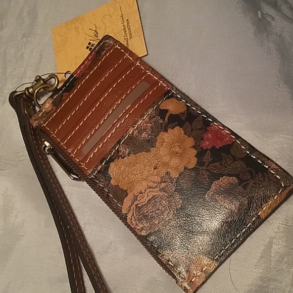Patricia Nash Accessories - Patricia Nash almeria cc wristlet NWT